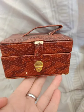 Mini joyero cuero sintético de serpiente