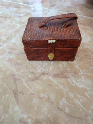 Mini joyero cuero sintético de serpiente