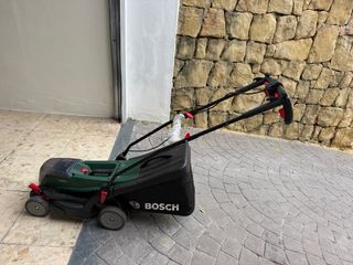 Cortacésped Bosch 18V sin cable incl dos baterias