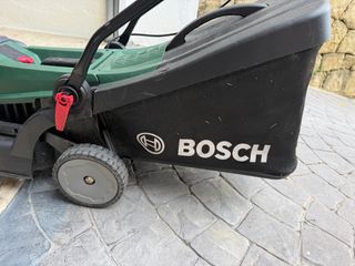 Cortacésped Bosch 18V sin cable incl dos baterias