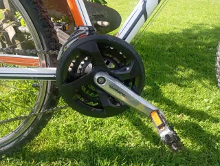 Bicicleta Felt Q 200 Blanca y Naranja talla 17'5