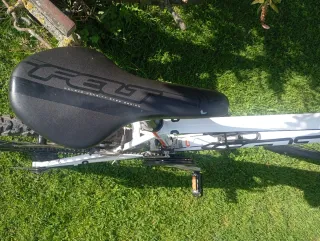 Bicicleta Felt Q 200 Blanca y Naranja talla 17'5