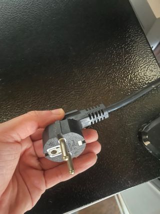 Nevera Cecotec Negra pequeña