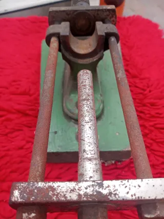 Prensa antigua decorativa