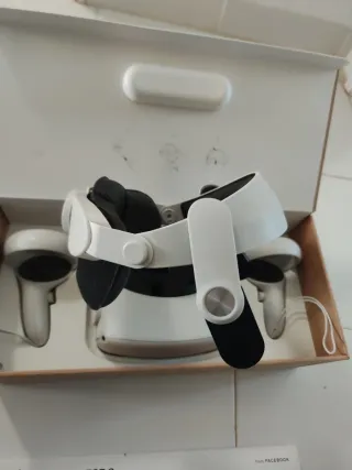 Oculus Quest 2 128GB+ casco GOMRV+ base di ricarica