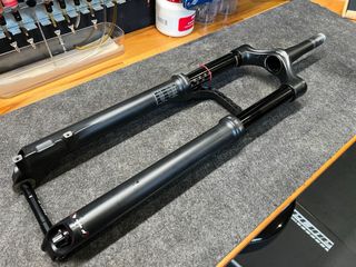 Rock shox Revelation 150mm 29” charger PTL