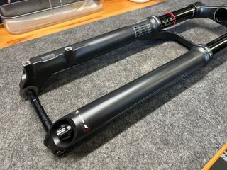 Rock shox Revelation 150mm 29” charger PTL
