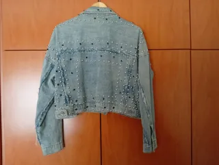 Chaqueta vaquera tachuelas plateadas