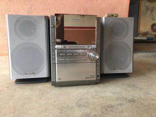 Minicadena Panasonic Plata y Negra