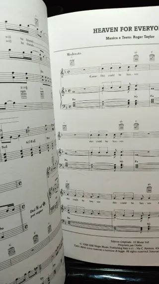 Libro Queen: The Best Of (Piano, Voz, Guitarra)