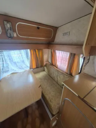 Caravana vintage para terreno