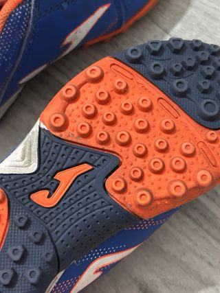 Scarpe da calcio Joma multitacco per bambini con chiusura in velcro taglia 28