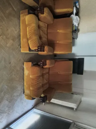 Sofá y 2 sillones de terciopelo