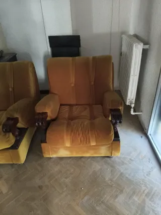 Sofá y 2 sillones de terciopelo