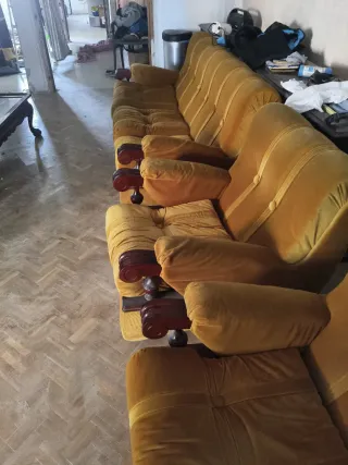 Sofá y 2 sillones de terciopelo