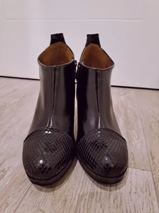 Tronchetti neri con dettaglio pitonato