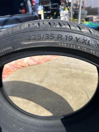 Neumático BARUM 225/35/19