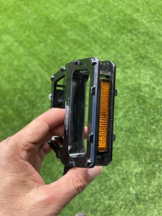 Pedales de bicicleta de metal negros