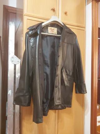 Cazadora Piel Sintética Negra