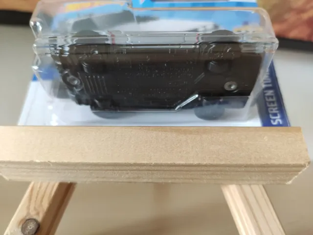 Hot Wheels Ritorno al Futuro DeLorean Hover Mode