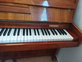 Piano Clásico Cherny de Europa