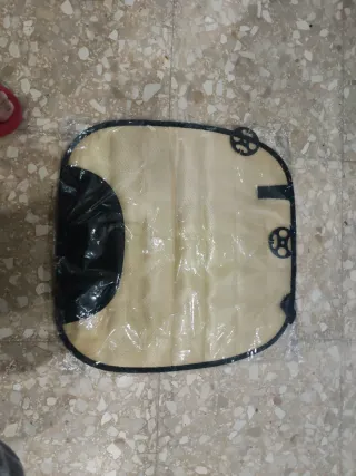 Funda asiento coche acolchada negra