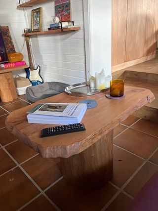 Mesa de centro de madera rústica