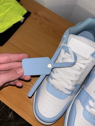 Zapatillas Off-White Azules Claras