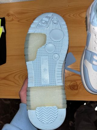 Zapatillas Off-White Azules Claras