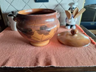 Zuppiera vintage in gres smaltato