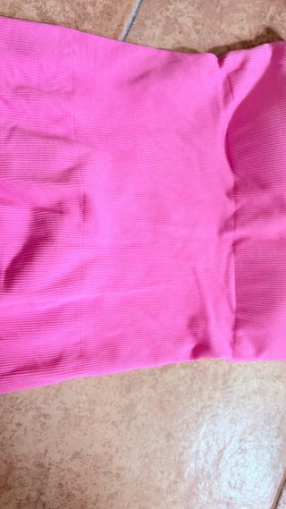 Mono rosa ajustado talla S