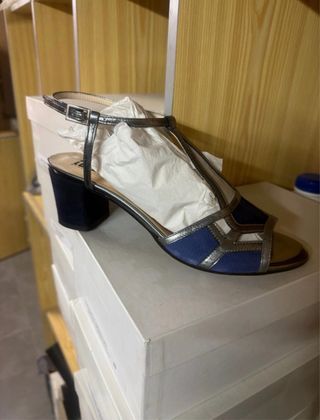 Lote 34 Sandalias Mujer Beige y Dorado