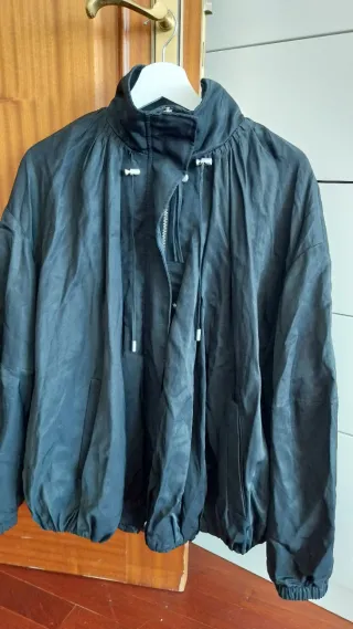 Chaqueta negra talla L