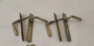 Lote 2 Juegos Manillas Latón Antiguos