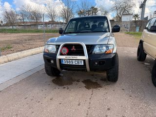 Mitsubishi Montero 2002