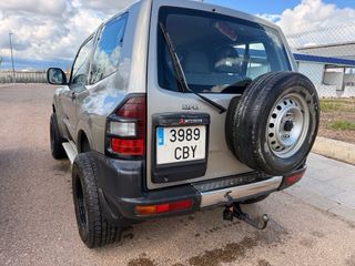 Mitsubishi Montero 2002