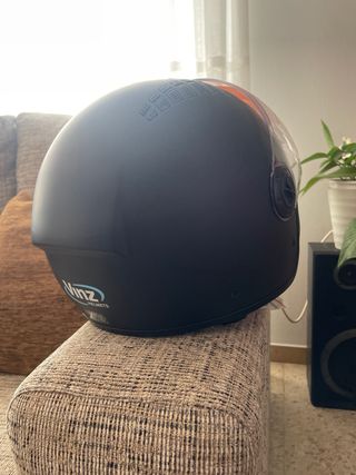 Casco de moto Vinz Scooter Negro