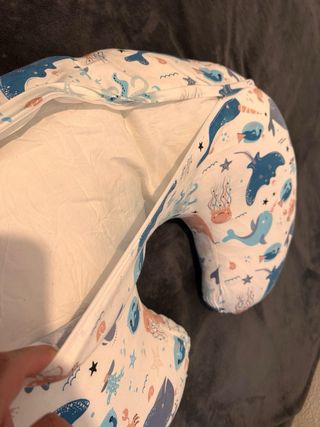 Cojín de lactancia con funda extraíble