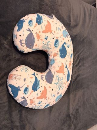 Cojín de lactancia con funda extraíble