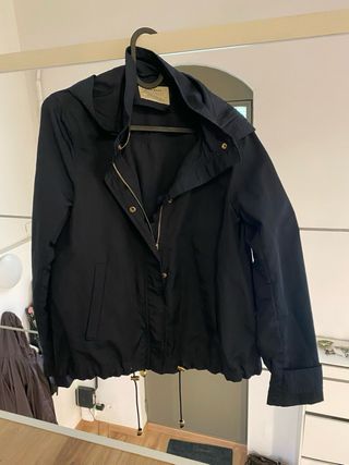 Chaqueta impermeable Zara