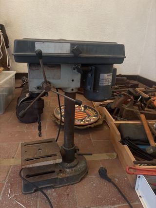 Perforadora/ taladradora