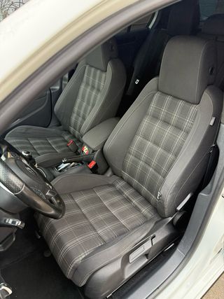 Volkswagen Golf 2011