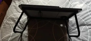 Mesita Plegable Cama Madera y Metal