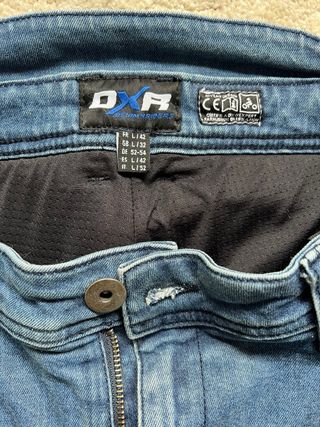 Pantalón vaquero moto