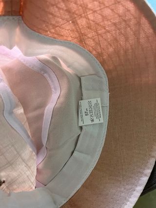 Sombrero de tela color rosa