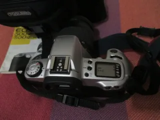 Cámara analógica Canon EOS 500N