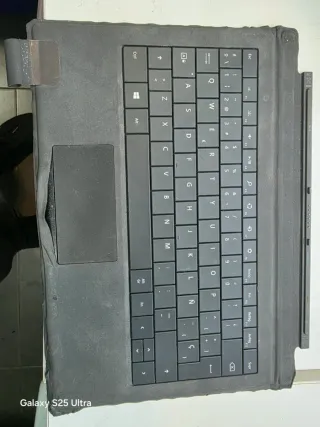 Surface Pro 4 i5 8GB RAM 256GB SSD per parti