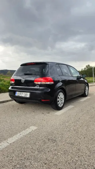 Volkswagen Golf 1.6 TDI ETIQUETA B