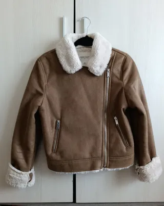 Chaqueta efecto ante forrada de borreguito