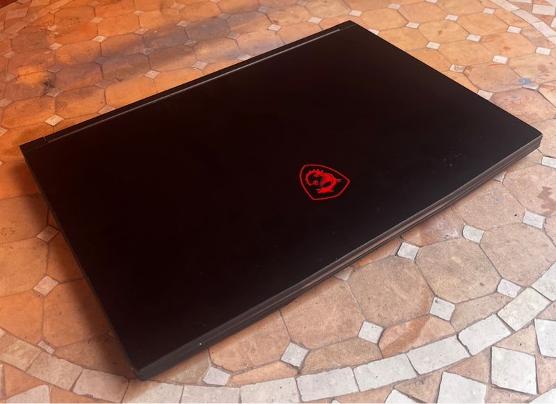 MSI Gaming Laptop i7 RTX 4050 16GB RAM SSD afbeelding 2